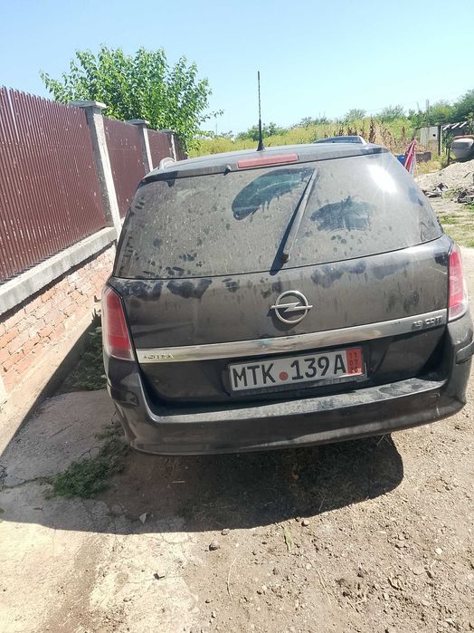 Masina de vanzare opel