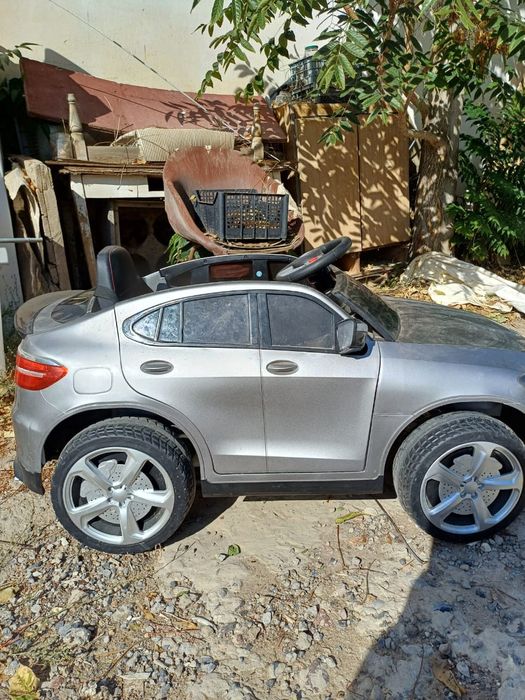 Детская машинка электрическая