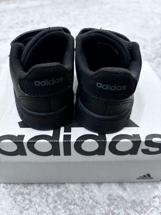Кроссовки адидас в отличном состоянии