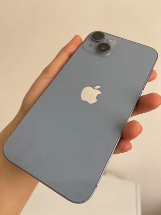 iPhone 14 плюс голубой