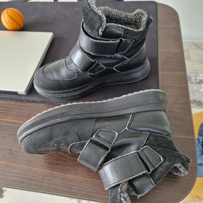 Продам детскую обувь