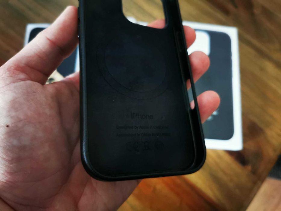 Husa silicon Magsafe + folie sticla ecran Iphone 16 / Pro / MAX / Plus