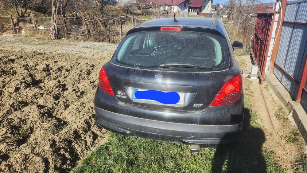 Vând peugeot 207 an 2009, 1.4 benzina 95cp