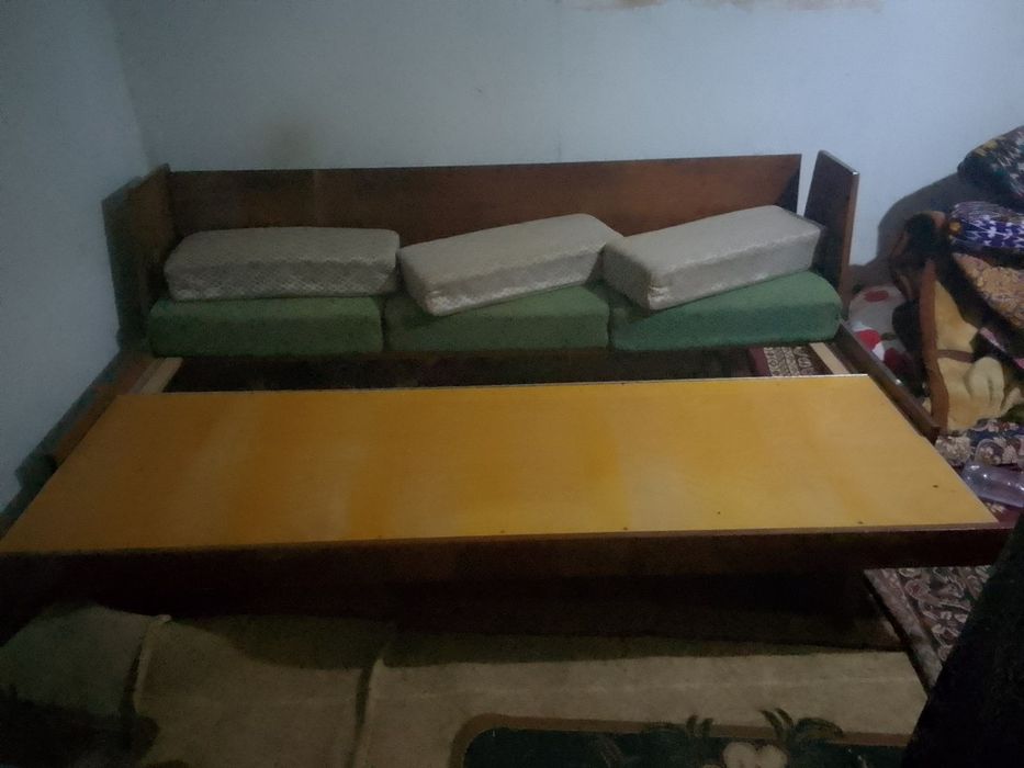 Gr. Firma 2 metr yiğilsa 1.25 metr yiğiladigan divan