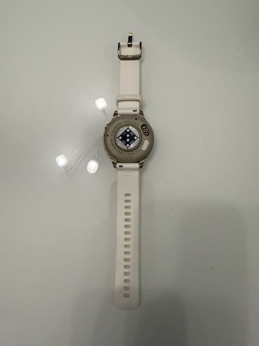 Garmin Venu 4 Gold