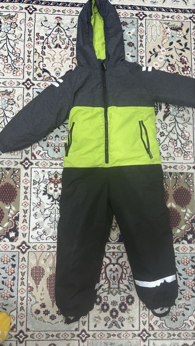 Продам детский комбинезон