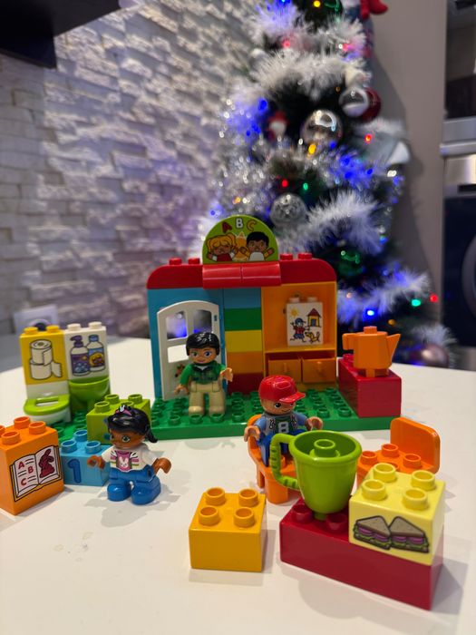 Lego DUPLO 10812,
10950,
10945,
10946,
10833,
10838