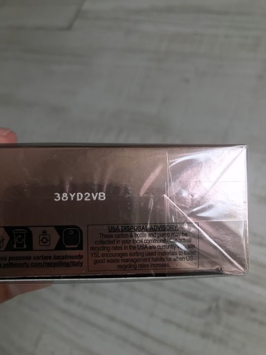 Оригинален парфюм Yves Saint Laurent Black Opium 90мл.