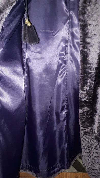 Продам шубу,мутон с норкой.