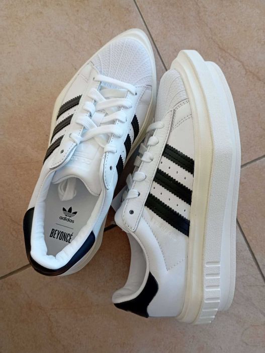 Дамски адидас Газел, Terrex, NMD, Samoa, aSTM, У/Б, Stan, Суперстар.