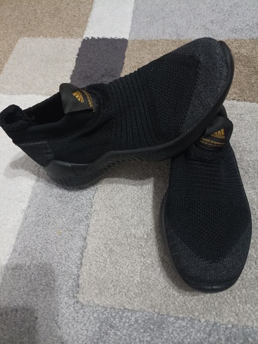 Adidasi slip on Adidas 35,5 cm