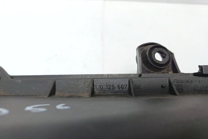 Carcasa filtru aer 1J0129607AE Volkswagen VW Golf a 4-a generatie