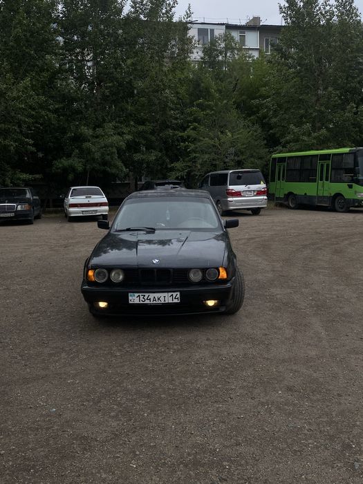 Продам БМВ 520 е34