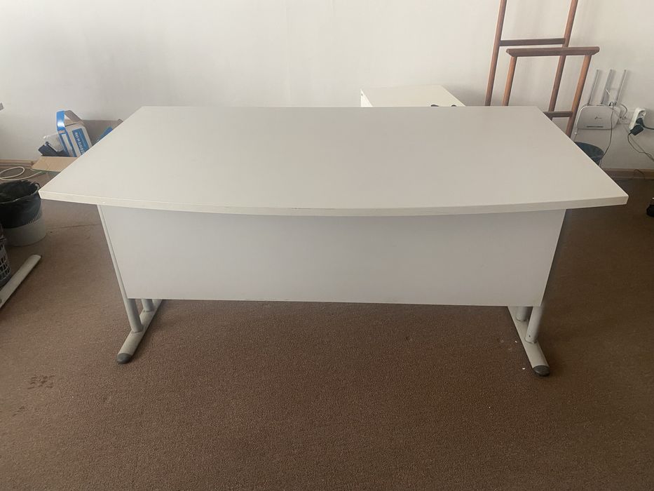 Продаются офисные столы