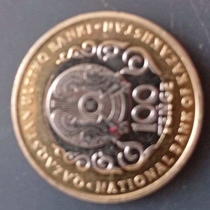 Продам сто тенге честь тридцати летия конституции