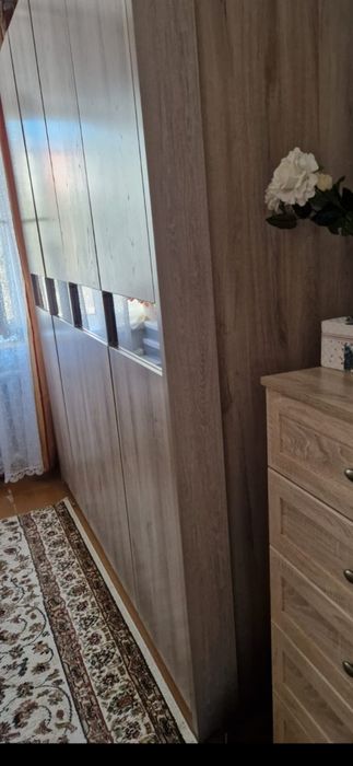 Продам 4 комнатную квартиру