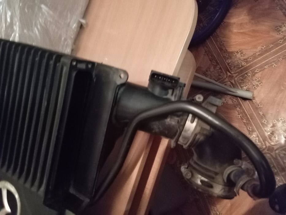 Продам запчасти на мазда 3 бк 1.6