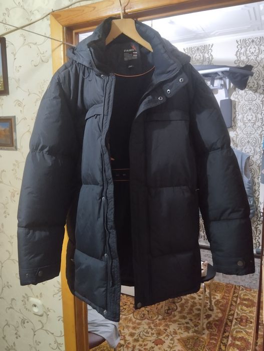 Продается куртка очень теплая и красивая