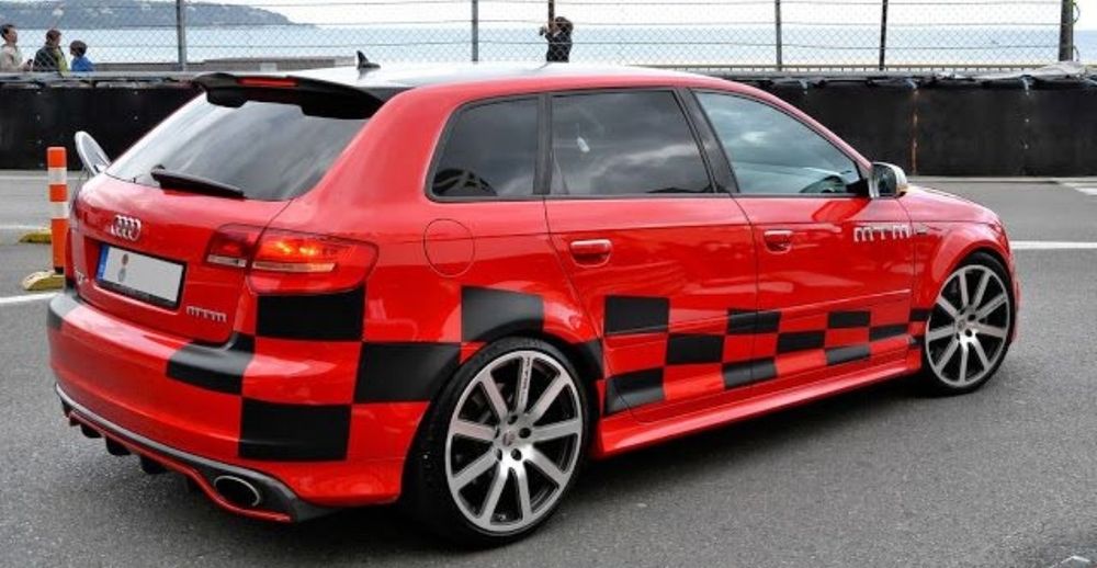 Eleron Audi A3 8P Sportback RS3 3 si 5 usi negru lucios