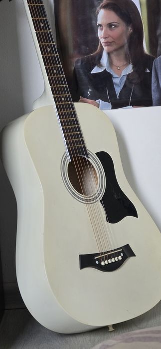 Гитара акустическая