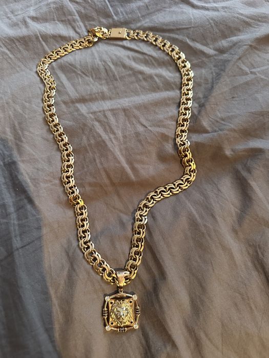 Продам золотую цепь с кулоном