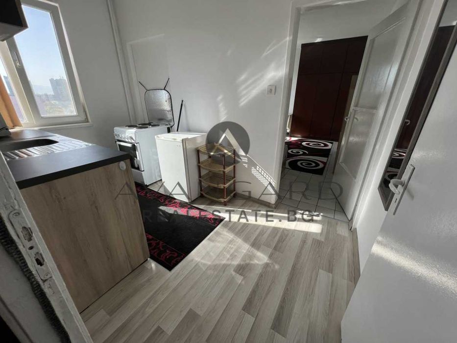 Продава се Едностаен апартамент в Пловдив, Тракия - 36 кв.м за 1584 €/кв.м - Снимка #3