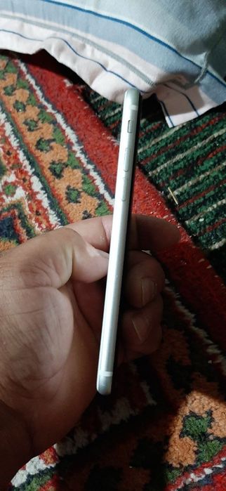 Iphone se 2020 сотилади