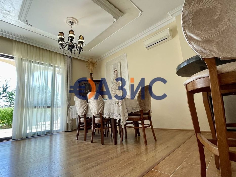 Продава се Къща в Свети Влас - 250 кв.м за 1520 €/кв.м - Снимка #11