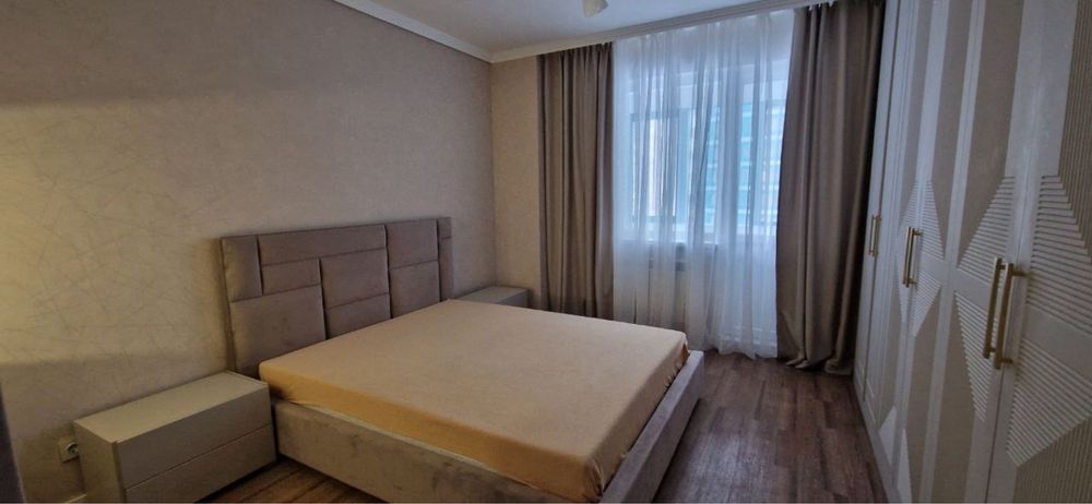 Кровать спальная