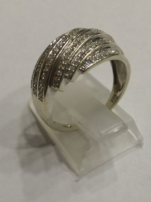 Vind inel din aur 18kt cu diamante