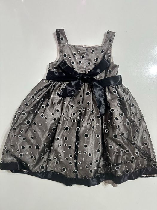 Платье нарядное для девочки 3-4 лет