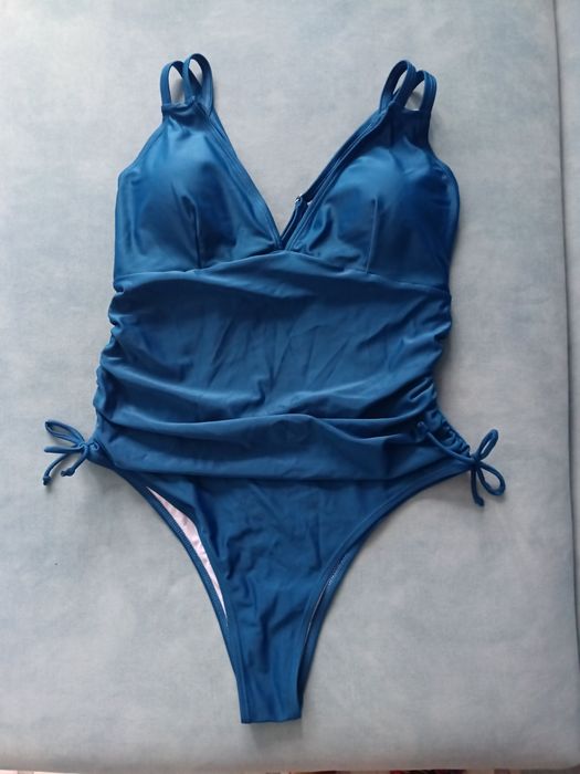 Нов цял бански в пастелено син цвят,р-р L