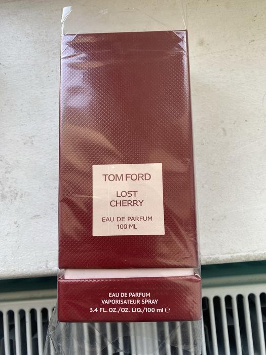 Vând parfum tom ford lost cherry