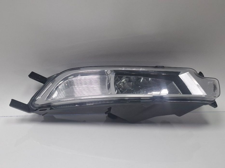 Proiector dreapta VOLKSWAGEN PASSAT Variant 3G5 2014 - >2.0 TDI CRLB, DBGA, DFGA HELLA 3G0941662L