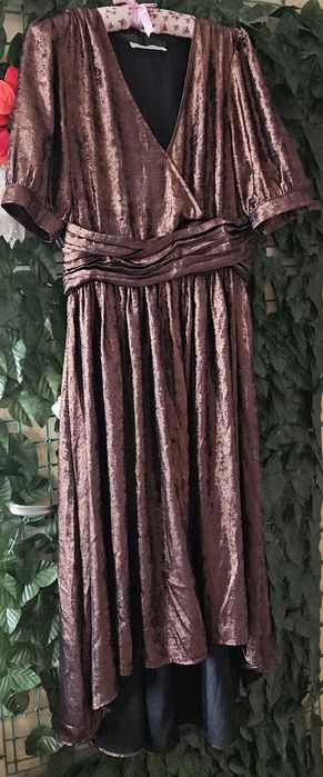 луксозна официална рокля в бронз на Promod