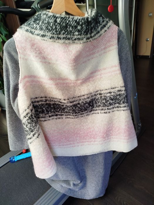 Вълнен комплект бенетон S размер