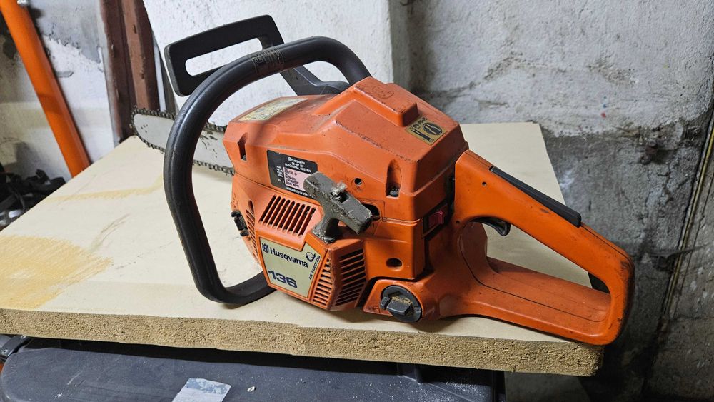 Drujba Husqvarna 136 pentru piese de schimb