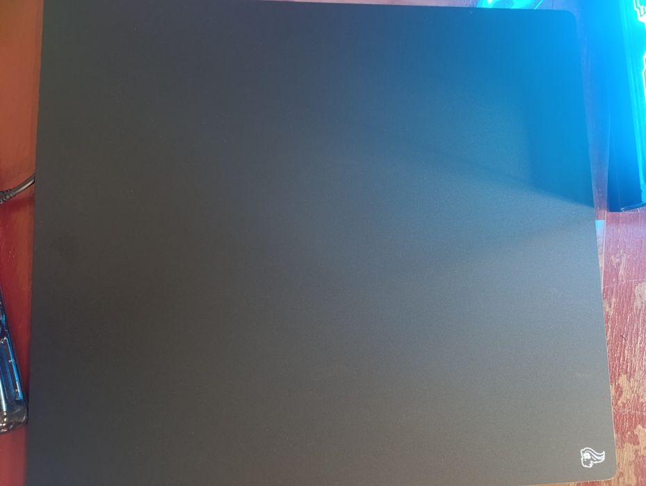 Glorious helios mousepad.