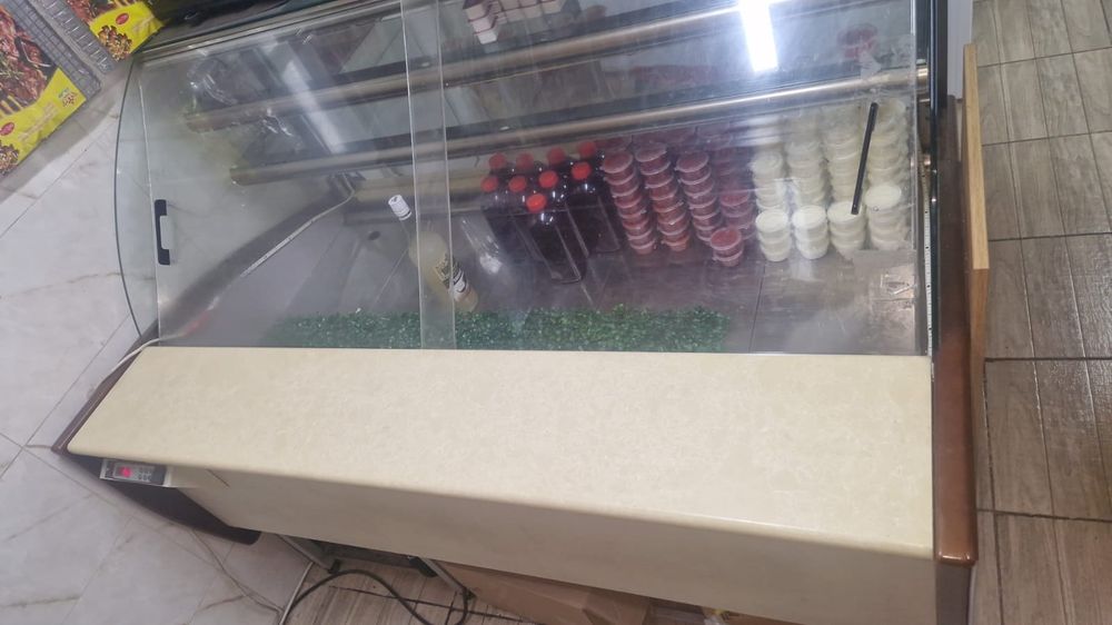 Витринный холодильник 225тыс/тг