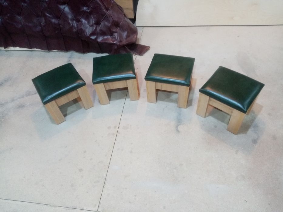 Продам новые маленькие табуретки!