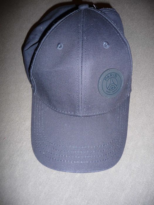 шапки   puma adudas nike salomon barcelina jack wolfskin