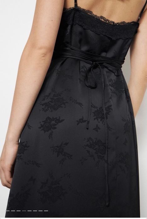 Платье черное Lime