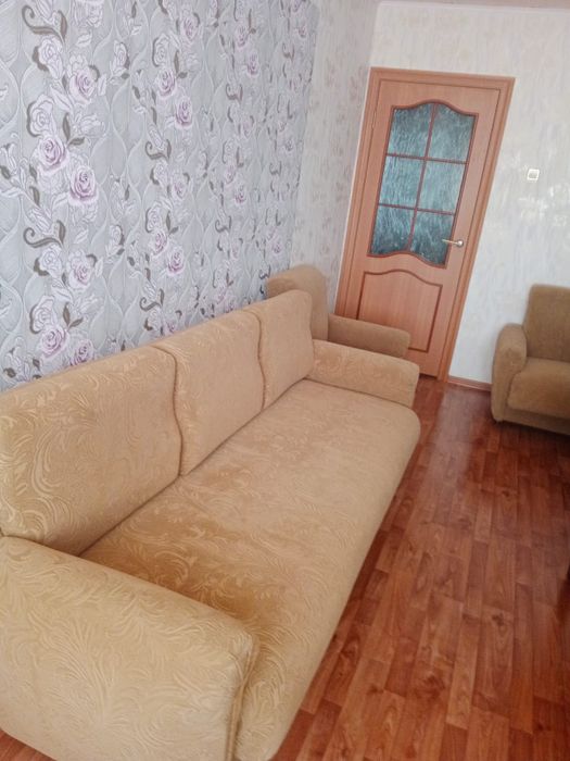 Диван и два кресла