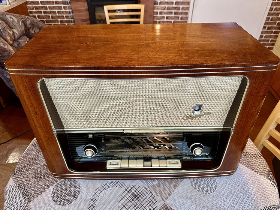 Ретро лампово  радио Olympia 571 W