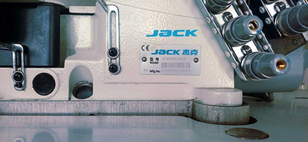 Tikuv mashinasi arzon narxda sotiladi