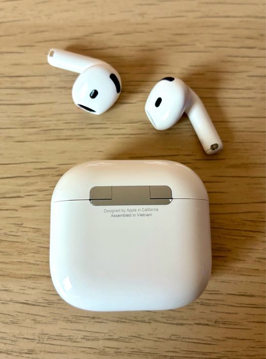 Airpods 4 Отлично състояние