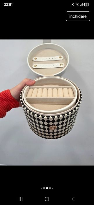 Cutie bijuterii noua însoțită de săculeț si o felicitare