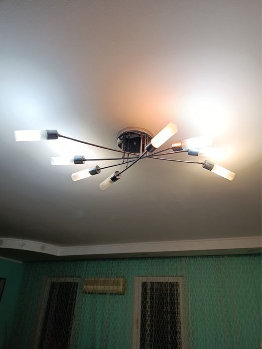 Продам люстры 3 штуки