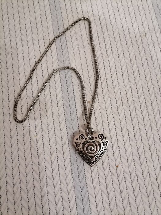 Красиво бижу, много елегантно.