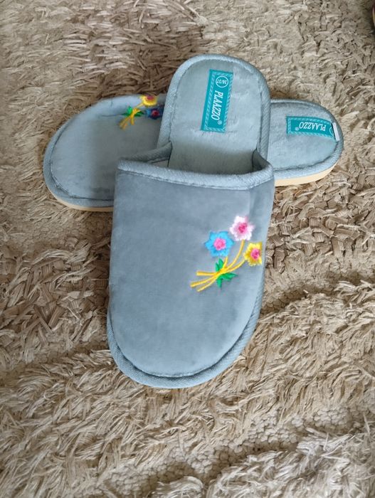 Распродаю Домашние тапочки